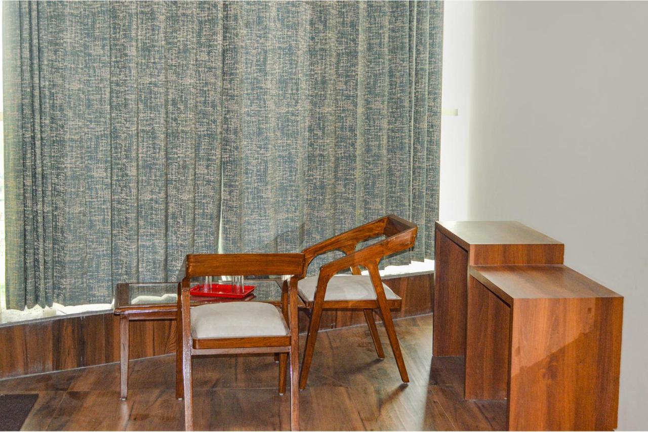 Fabhotel The Golf Inn Noida Kültér fotó
