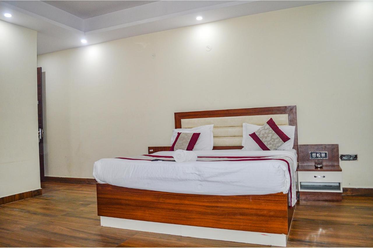 Fabhotel The Golf Inn Noida Kültér fotó