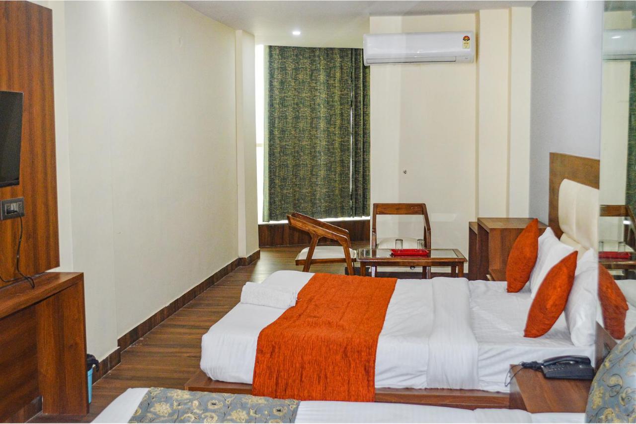 Fabhotel The Golf Inn Noida Kültér fotó