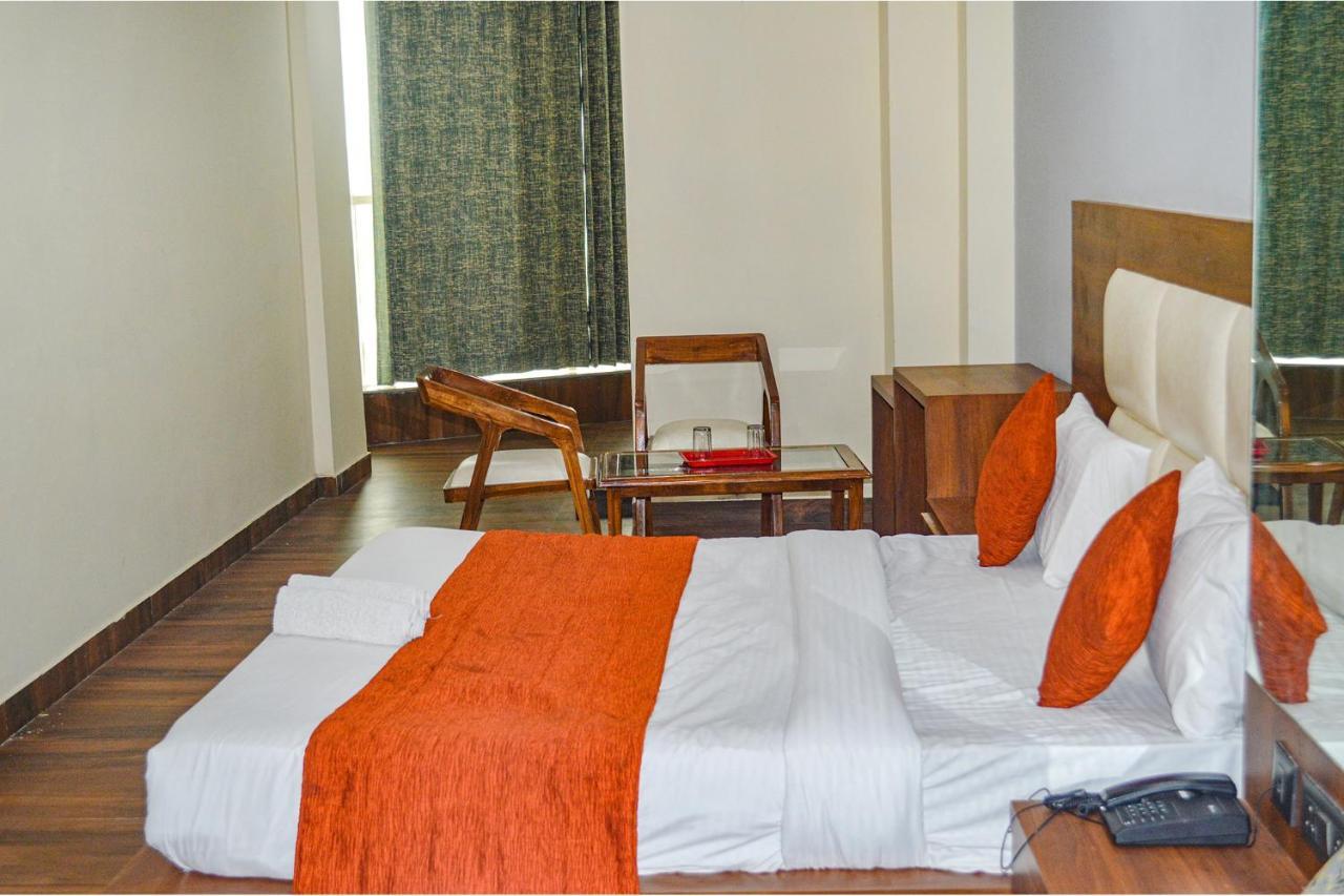 Fabhotel The Golf Inn Noida Kültér fotó